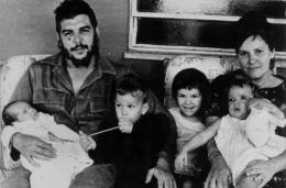 El Che con su familia